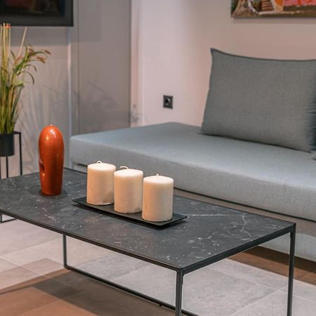 Brand New Suites In City Center Ираклио Екстериор снимка
