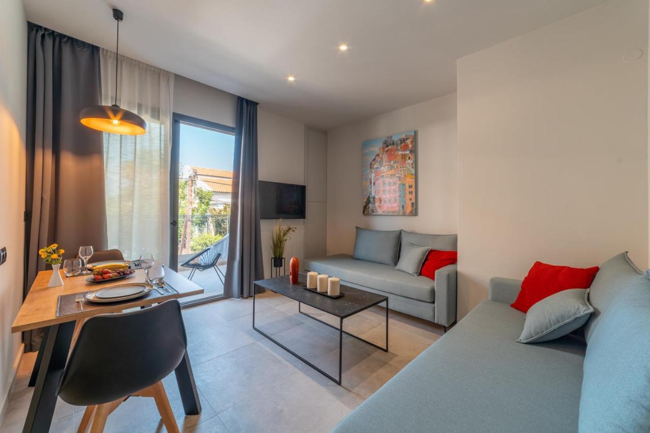 Brand New Suites In City Center Ираклио Екстериор снимка